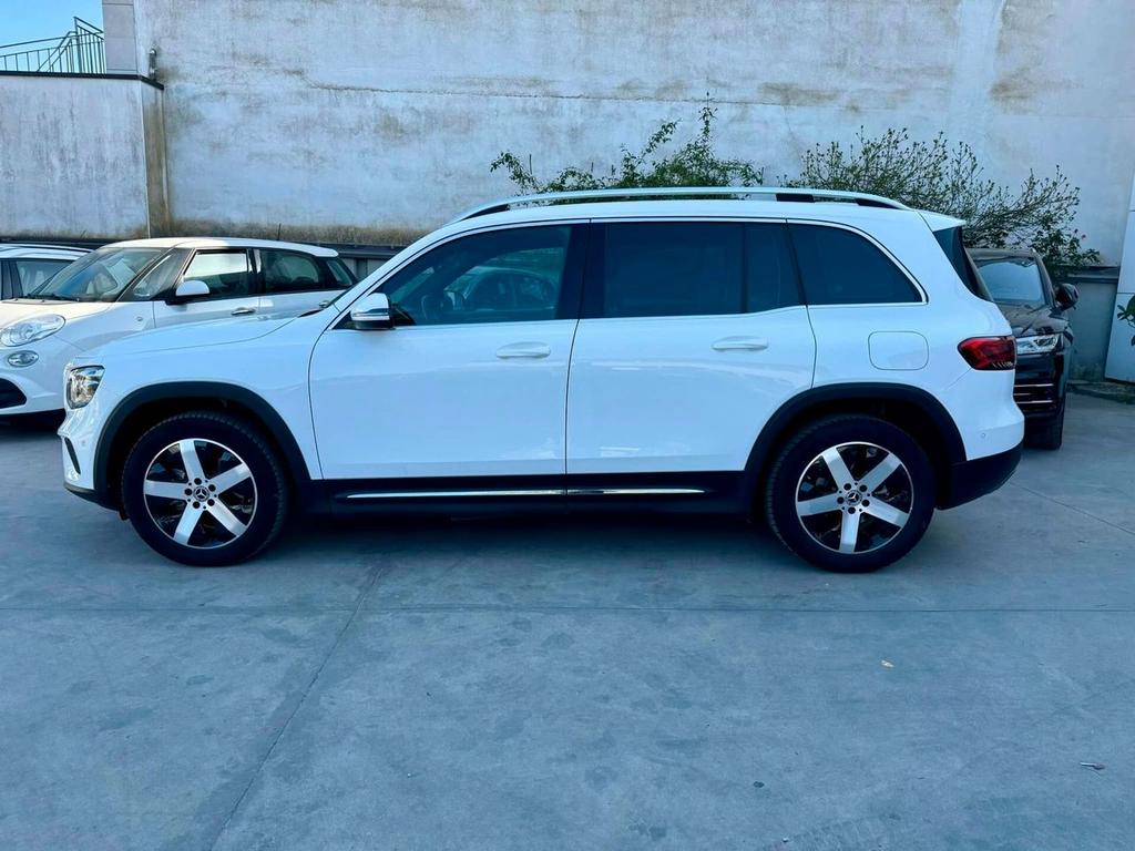 Mercedes-Benz GLB 180