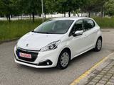 Peugeot 208 Allure*Automatik*Navi*Klima*SHZ*EURO6* - gebrauchte Peugeot 208 aus dem Jahr 2017