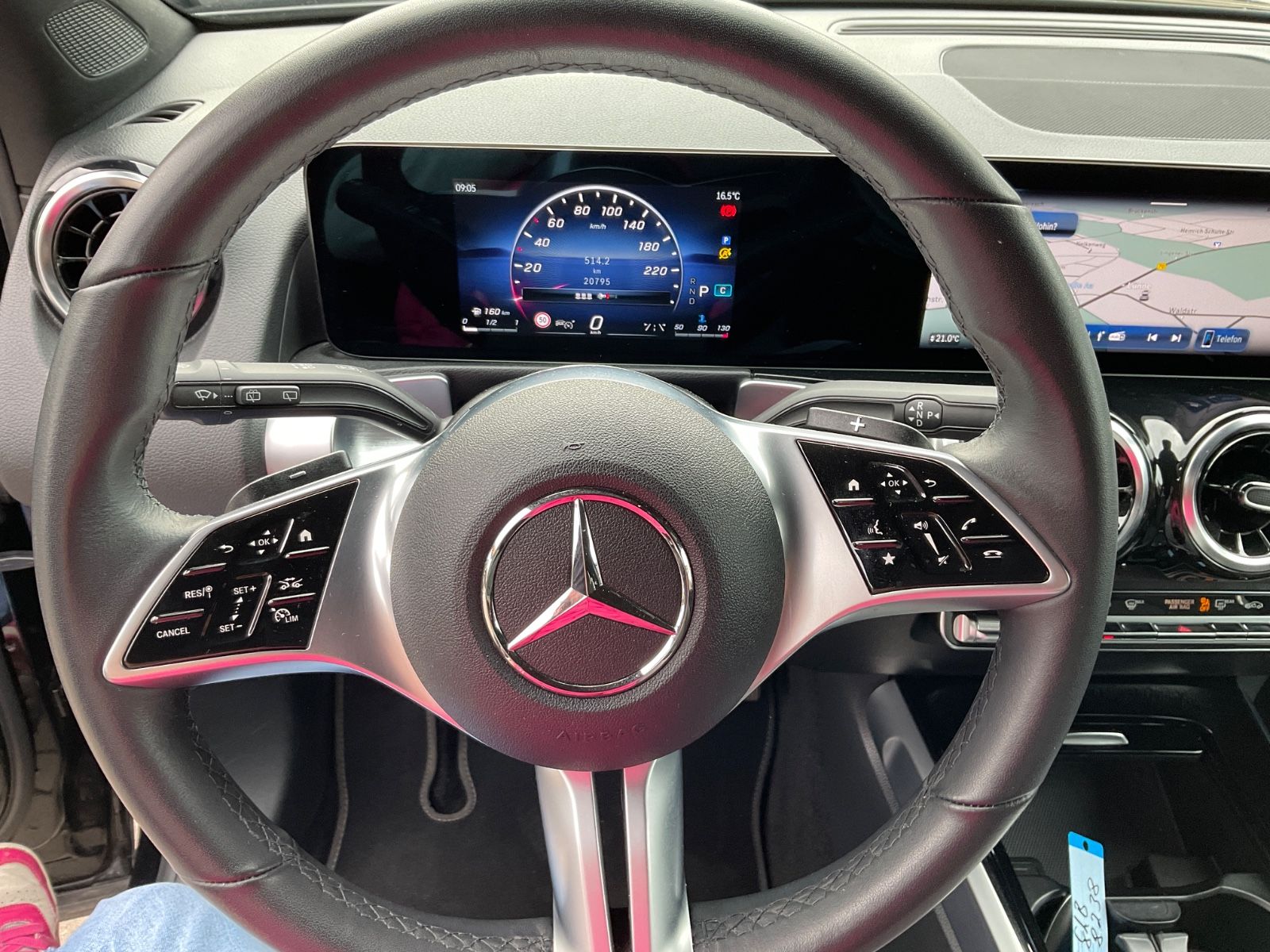 Fahrzeugabbildung Mercedes-Benz GLB 200 DCT,Navi,AHK,Distronic,Kamera,LED