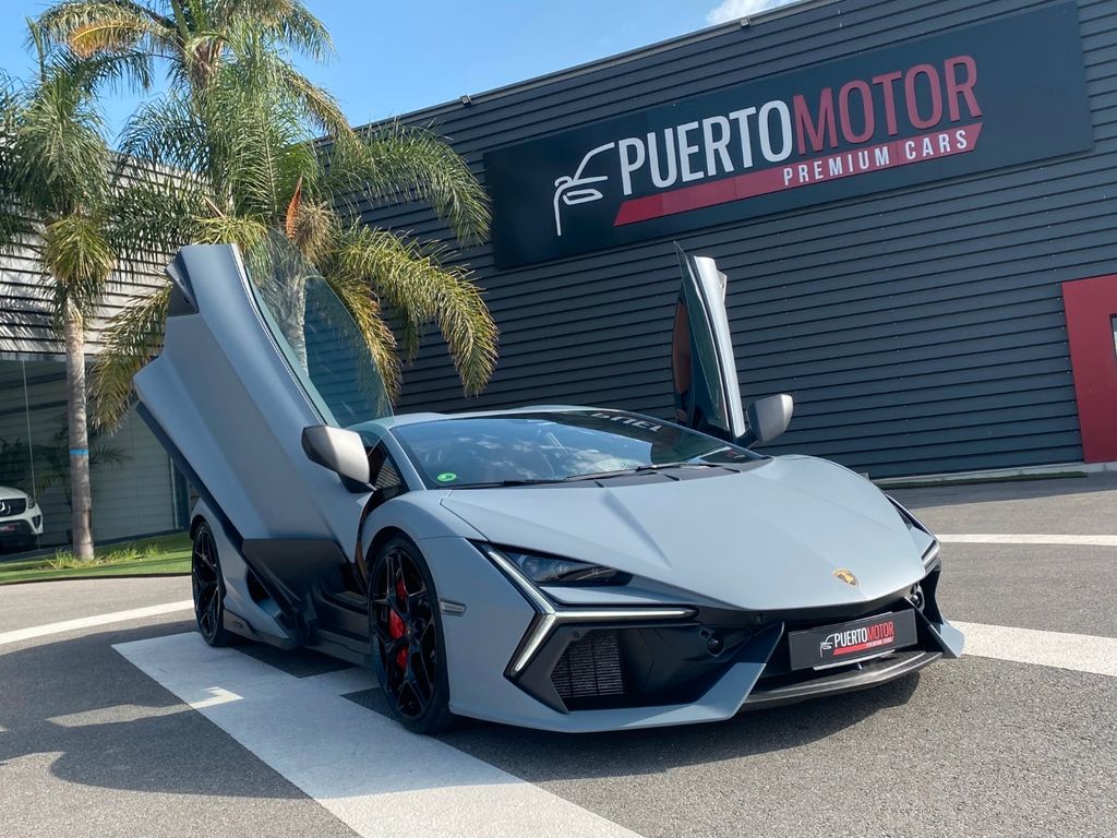 Image of Lamborghini Revuelto