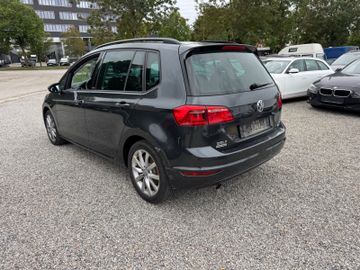 Volkswagen Golf - 11