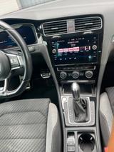 Volkswagen Golf VII 1.5 TSI DSG R-Line Sportpaket - Volkswagen Golf: Sport Line