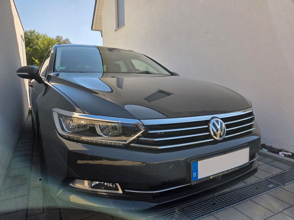 Image of Volkswagen Passat