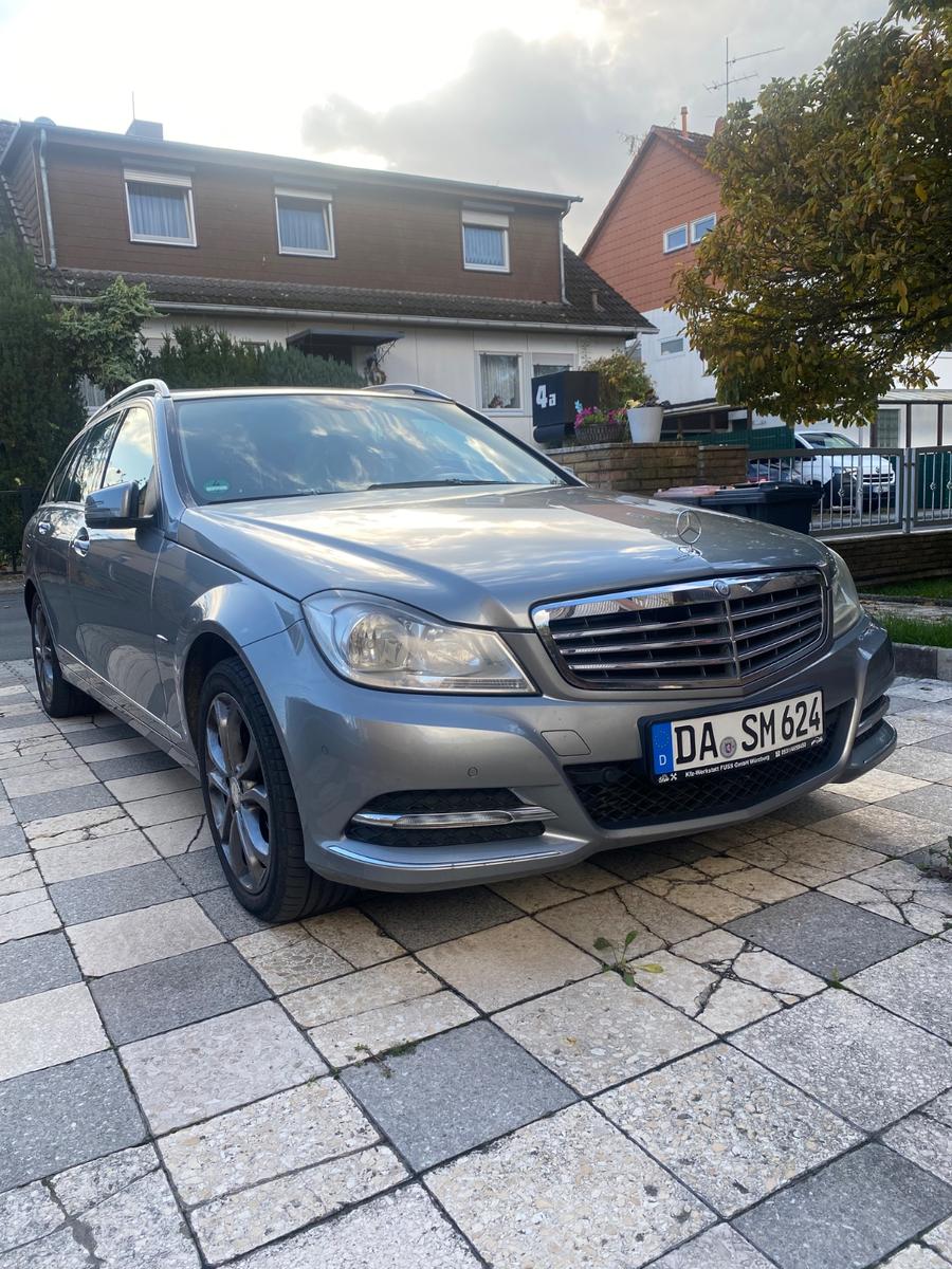 Mercedes-Benz C200 2011 — photo 10