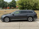 Volkswagen Passat Variant 2.0 TDI Elegance | IQ. - Volkswagen Passat: Elegance