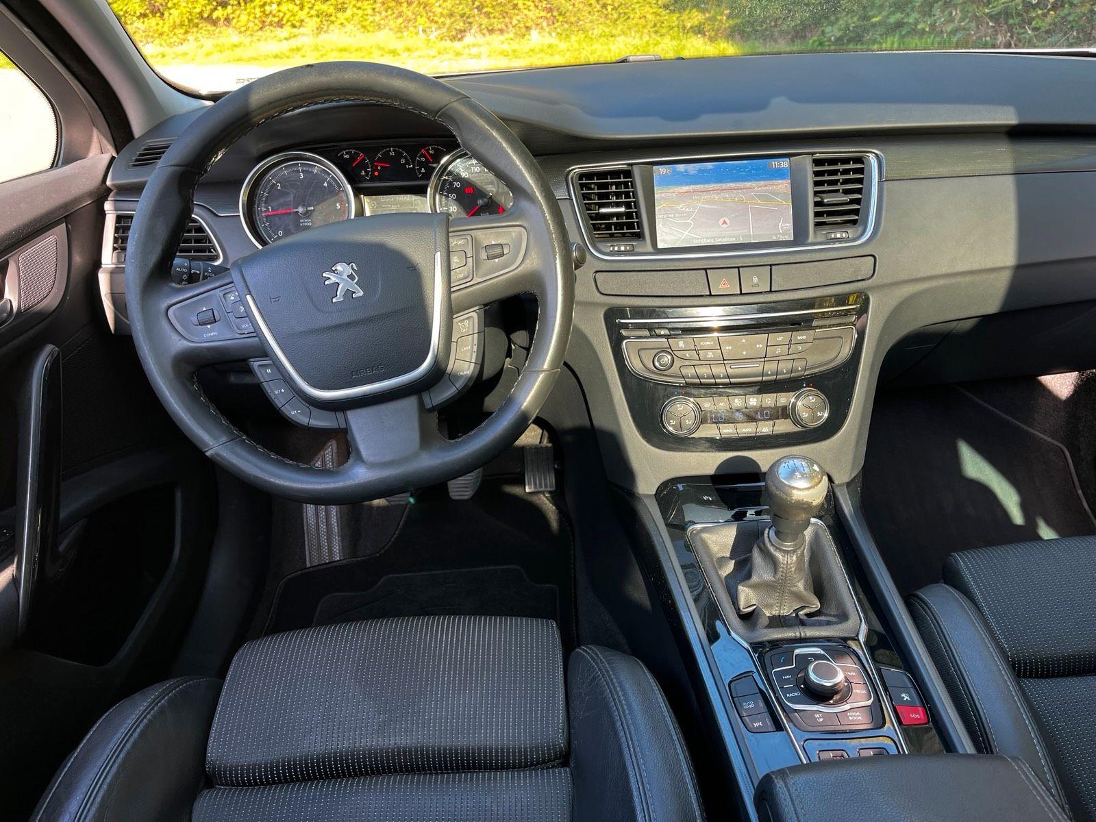 Peugeot 508 2014 — photo 15