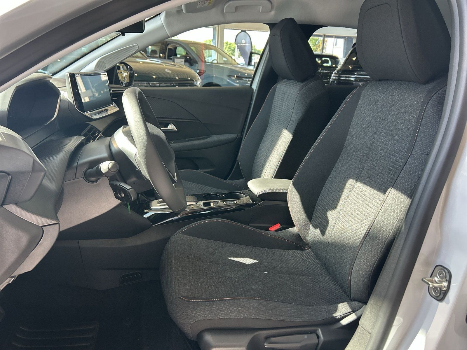 Peugeot 208 - Bild 5