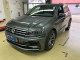 Volkswagen Tiguan 2.0TDI DSG 4Motion R-LINE*AHK*LED*PANO* - Volkswagen Tiguan R mit Diesel-Antrieb