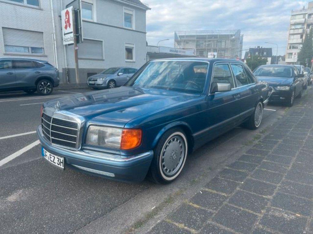 Mercedes-Benz 260