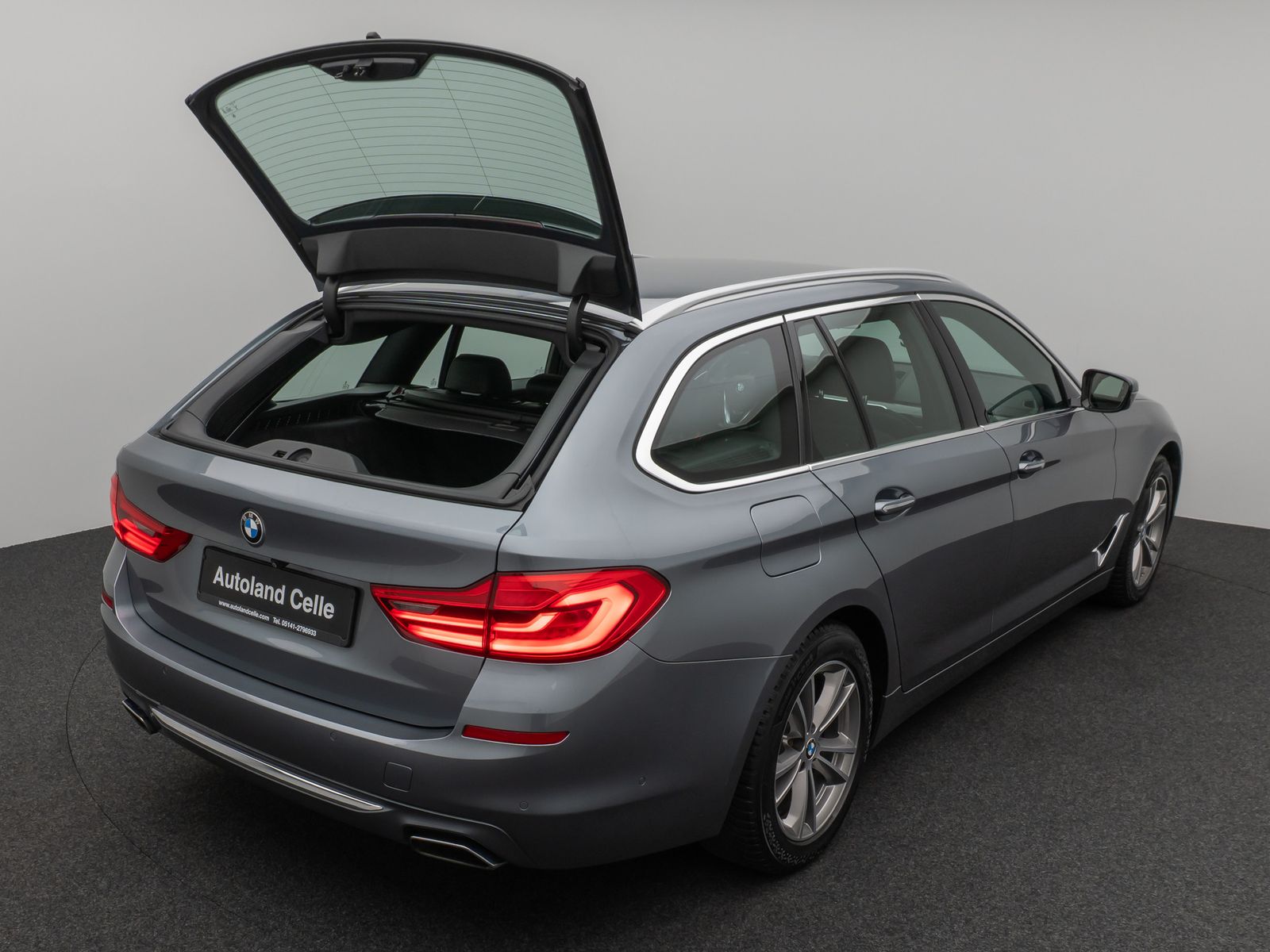 Fahrzeugabbildung BMW 540i xD Luxury Line Kamera HUD HiFi Komfort AHK