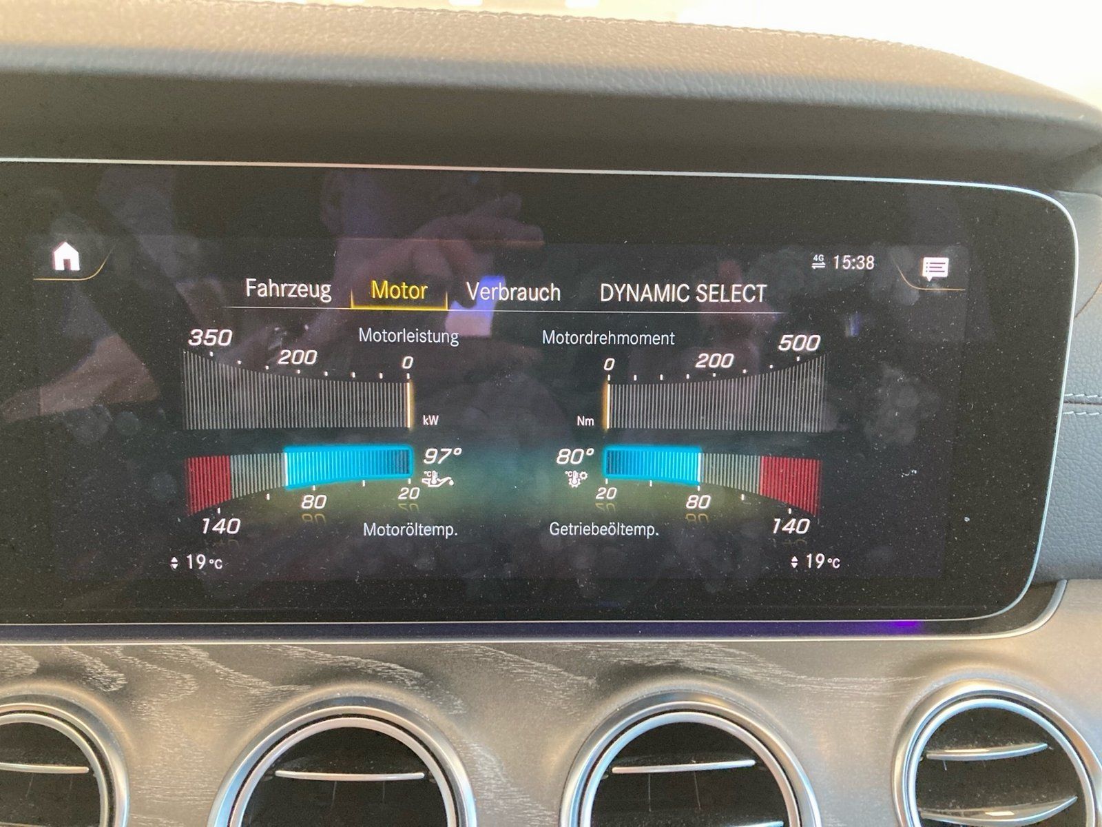 Fahrzeugabbildung Mercedes-Benz E 53 T 4M+ AMG*Distronic*Panorama*AHK*Standheiz*
