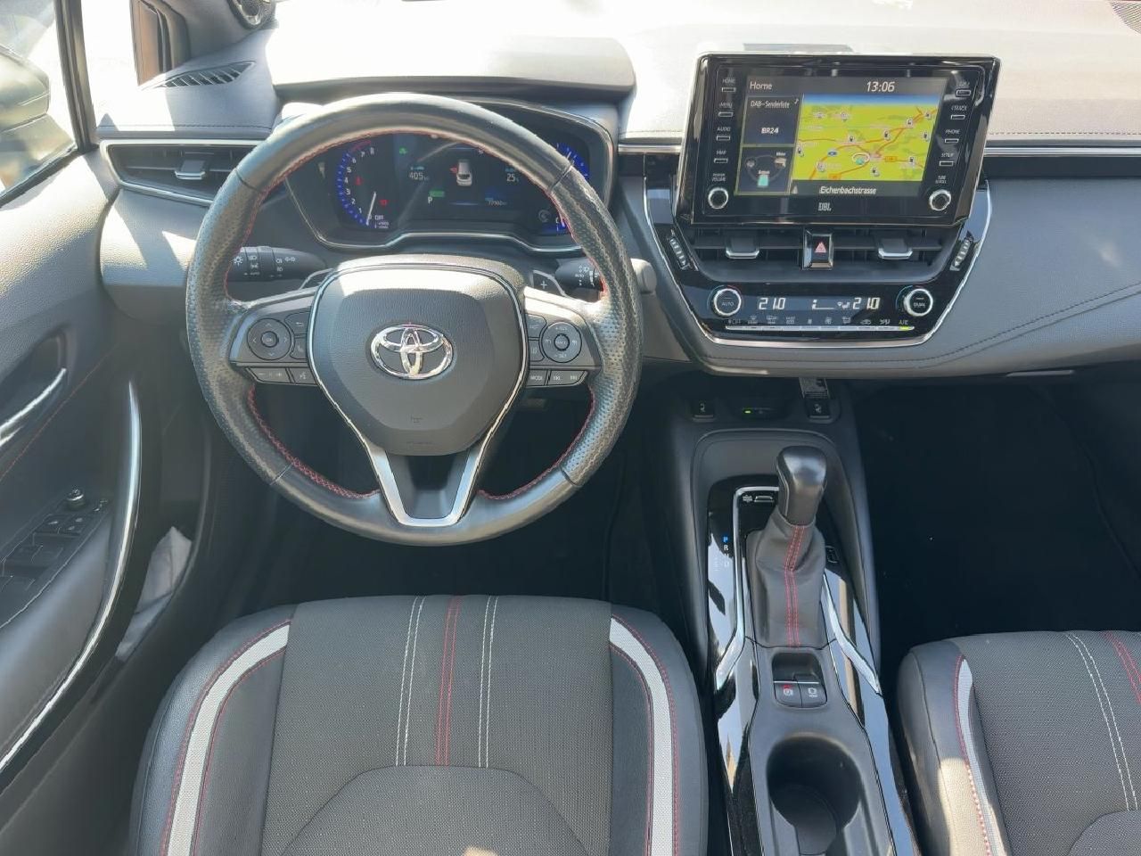 Fahrzeugabbildung Toyota Corolla TS GR Sport 2.0 *Pano+SHZ+RFK+PDC*