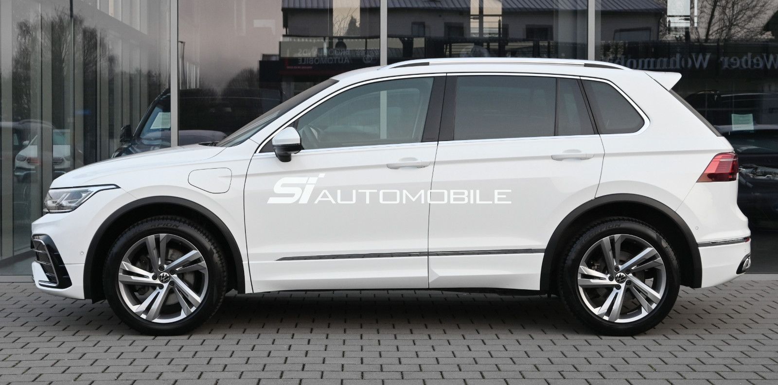 Fahrzeugabbildung Volkswagen Tiguan 1.4 eHybrid DSG R-Line °ACC°AHK°360°-KAM°