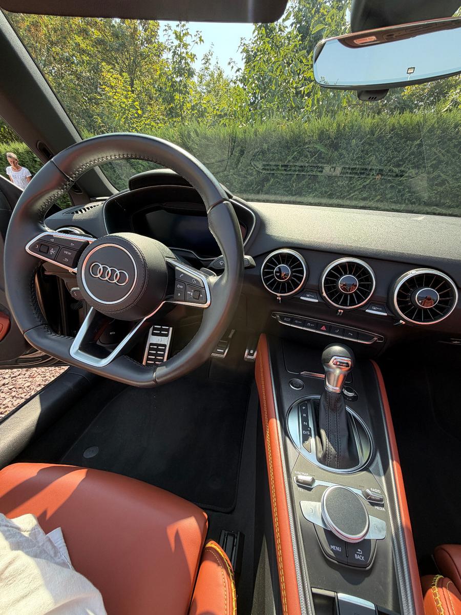 Audi TT 45 TFSI S tronic Roadster  im Neuzustand