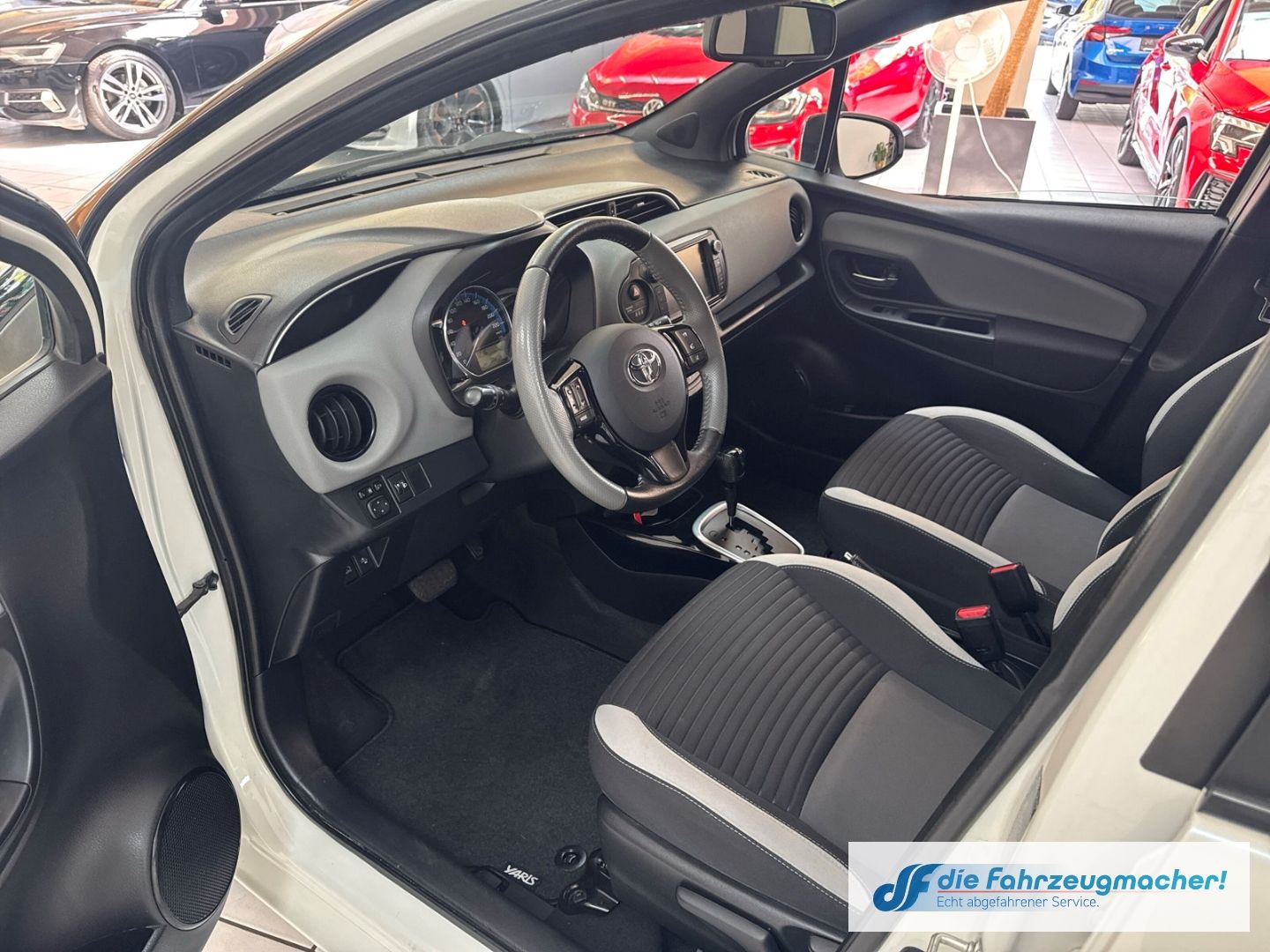 Fahrzeugabbildung Toyota Yaris Style Hybrid Mehrzonenklima DAB SHZ Keyles