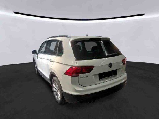 Volkswagen Tiguan 1.5 TSI Comfortline  AHK Navi LED ACC Kam foto 4