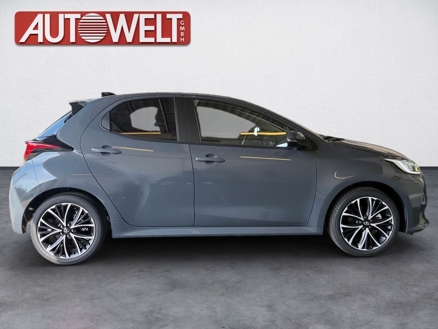 Fahrzeugabbildung Toyota Yaris 1.5 Teamplayer Kamera,LED,Matrix,ACC,PDC