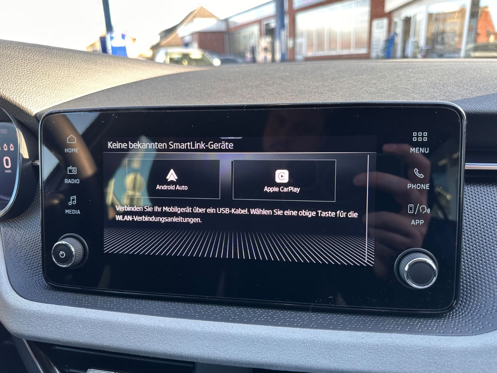 Fahrzeugabbildung SKODA Kamiq Selection 1.0 TSI DSG ACC/LED/PDC/eHeck