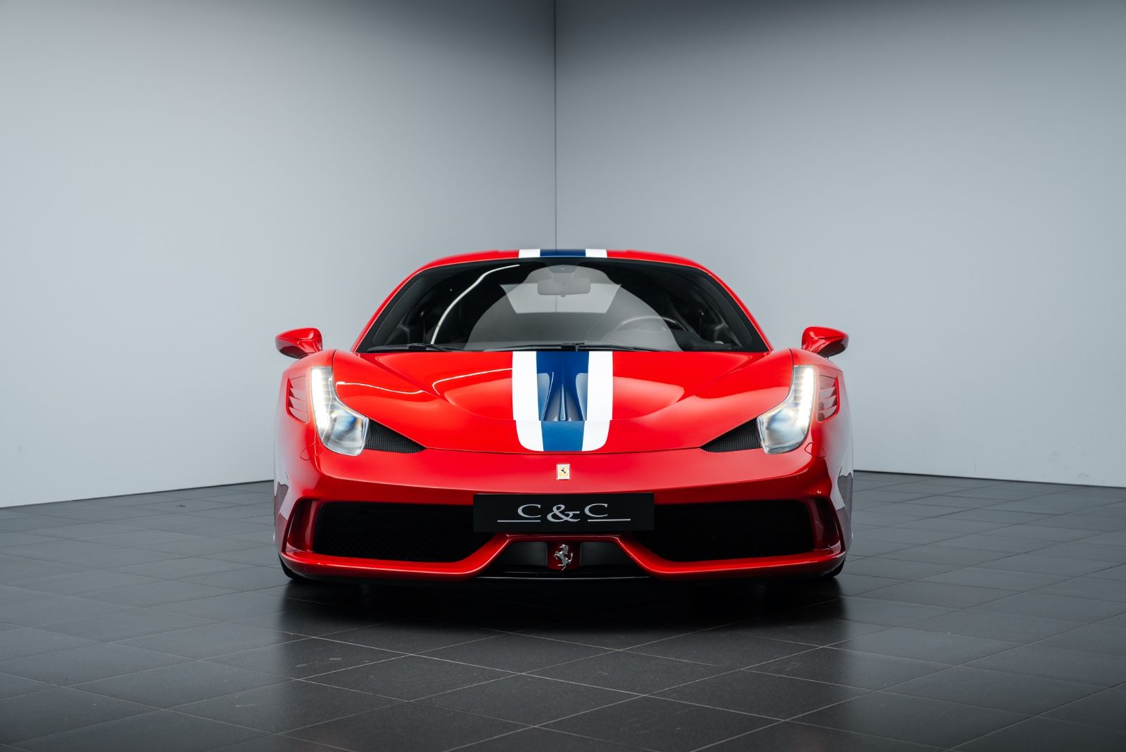 Fahrzeugabbildung Ferrari 458 Speciale LIFT/GARANTIE/SCHECKHEFT/UNFALLFREI