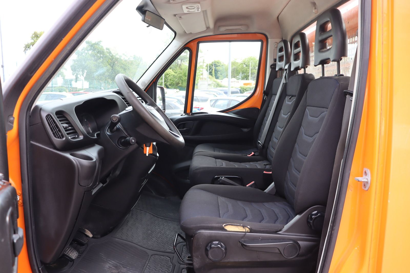 Fahrzeugabbildung Iveco Daily 35S15 3.0 D Kipper * AHK * bis 3.5t 35 150