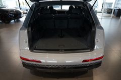 AUDI SQ7 TFSI | Pano | Carbon | HuD | B&O | Nardograu AUDI SQ7 TFSI | Pano | Carbon | HuD | B&O | Nardograu