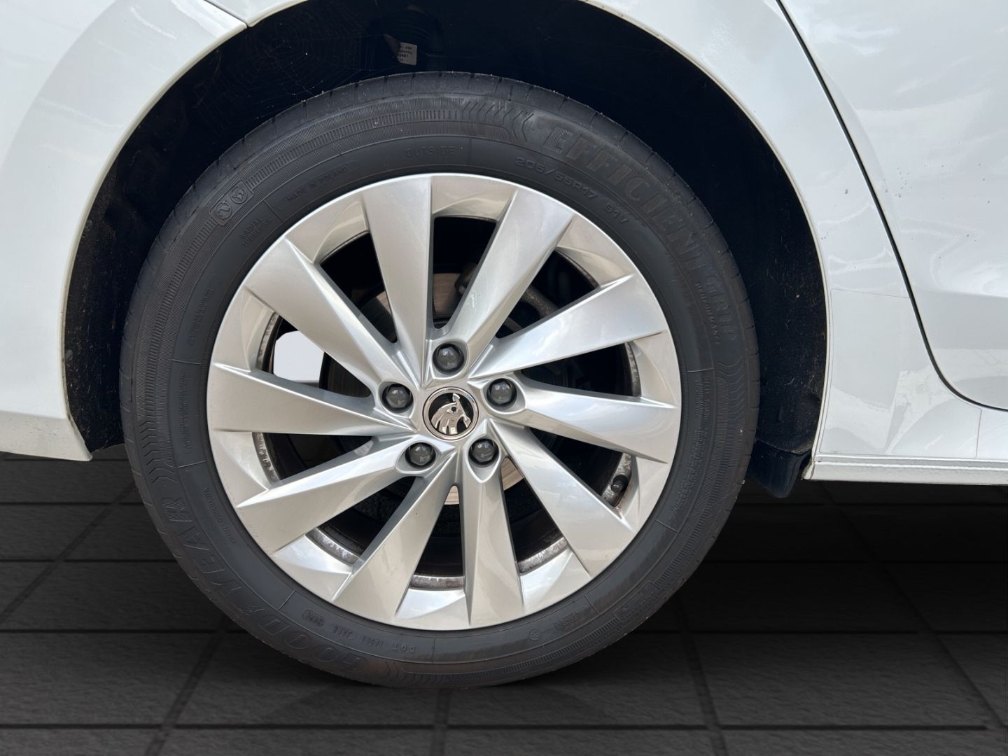 Octavia Combi 1.5 TSI mHEV DSG- Selection-Side A