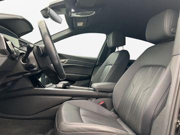 Audi Q8 e-tron - 11