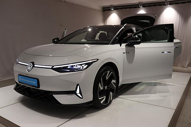 ID.7 Tourer GTX 4Motion AHK DCC Wärmepumpe Winte