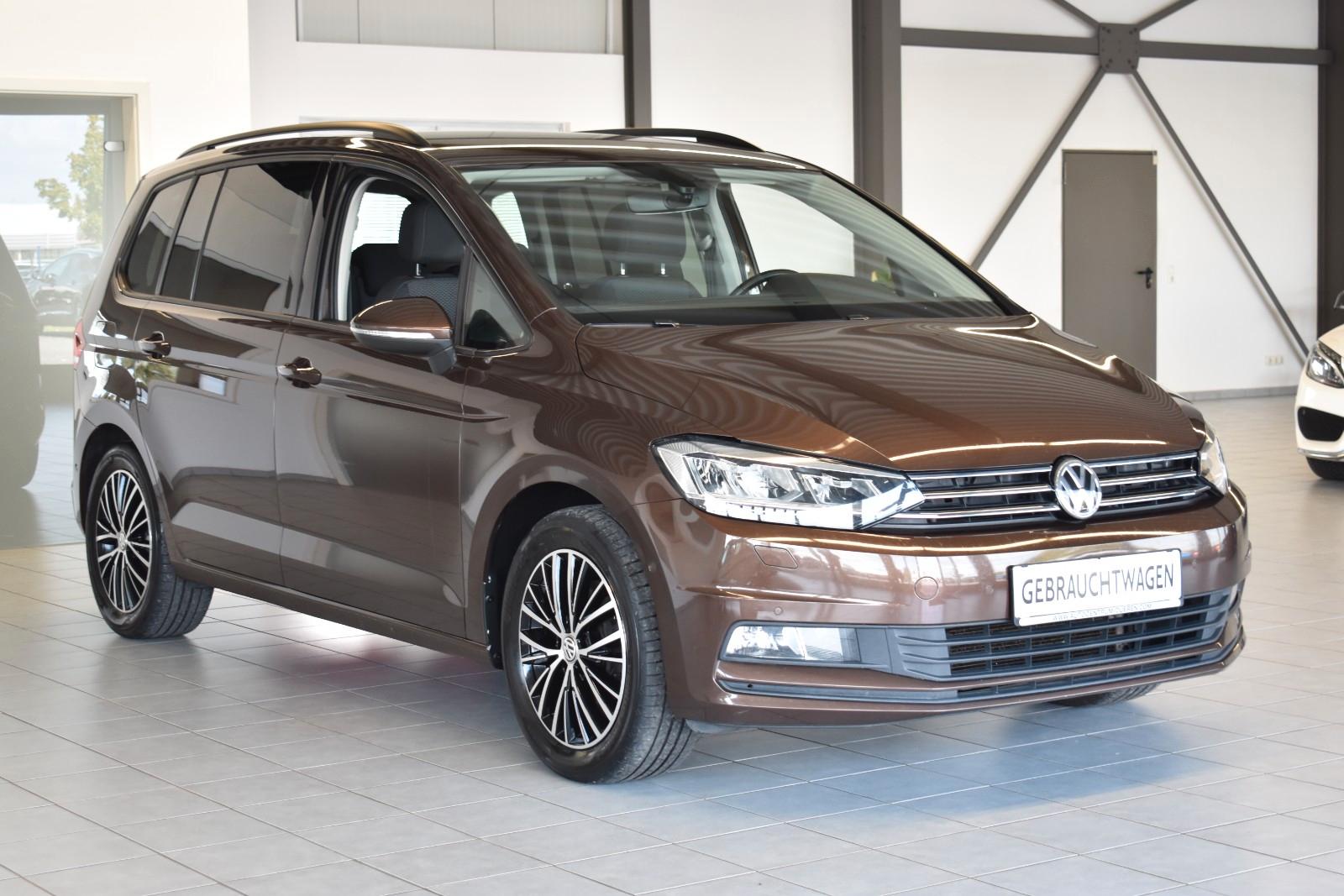 Volkswagen Touran AUT./7-SITZER/LED/AHK/ACC/CARPLAY/