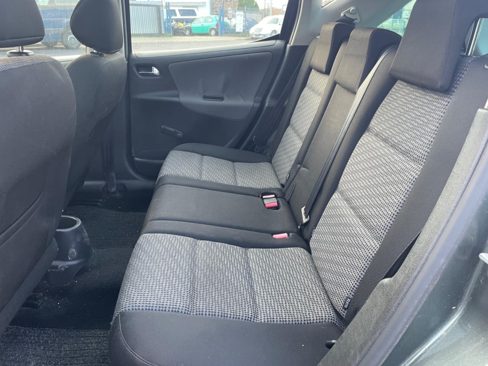 Peugeot 207 2009 — photo 12