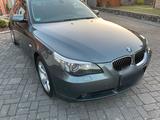 BMW E60, BMW 525i, BMW  5er Limousine. - BMW 525 aus 2005: 525i