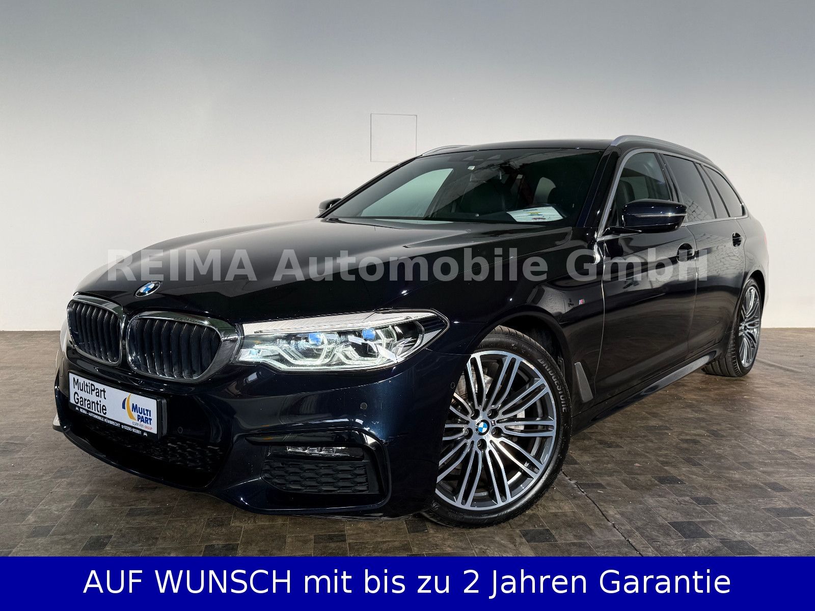 Fahrzeugabbildung BMW 520 i M Sport Touring, Pano, LED, 360°, H&K