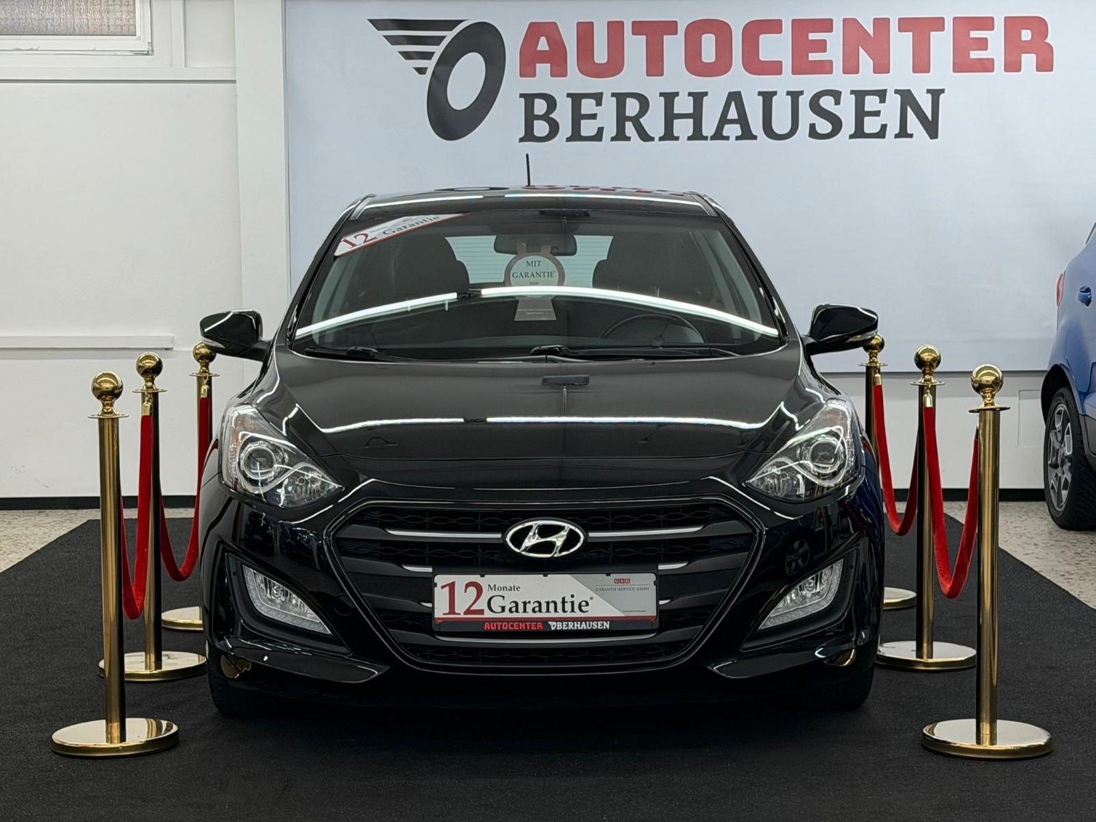 Hyundai i30 YES! 1.6*NAVIGATION*PDC*1.HAND*GARANTIE