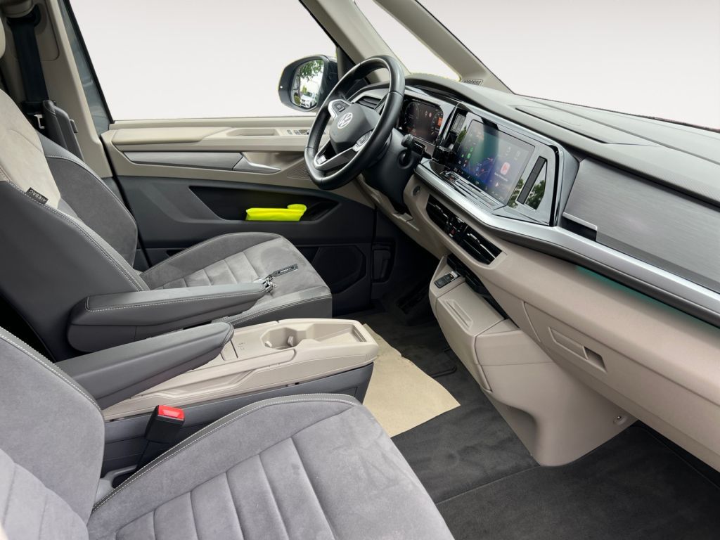 Fahrzeugabbildung Volkswagen Multivan 2,0 TDI LÜ Life iQ.Light Multitisch