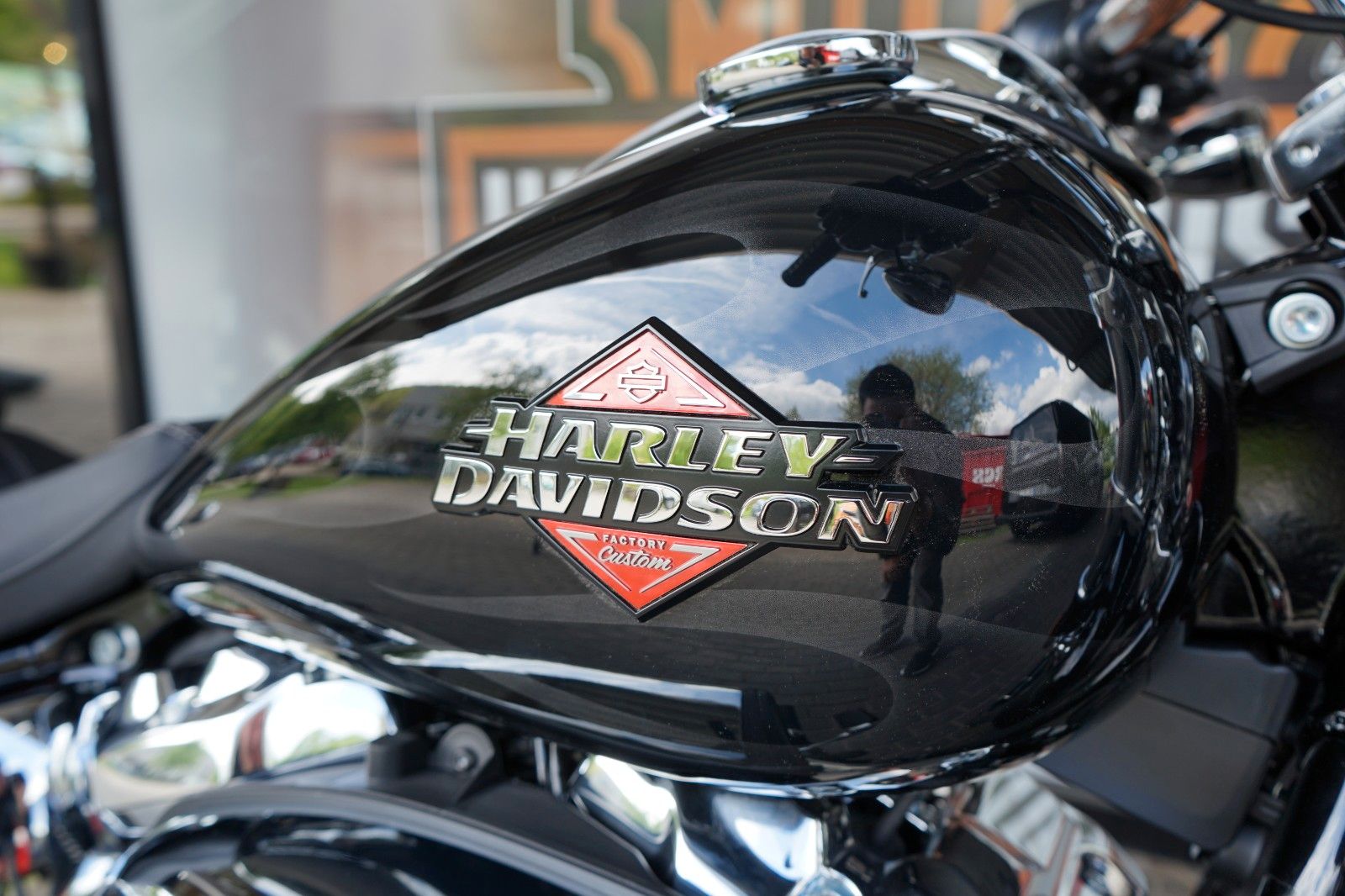 Fahrzeugabbildung Harley-Davidson Breakout 117 2025 Midnight Firestorm