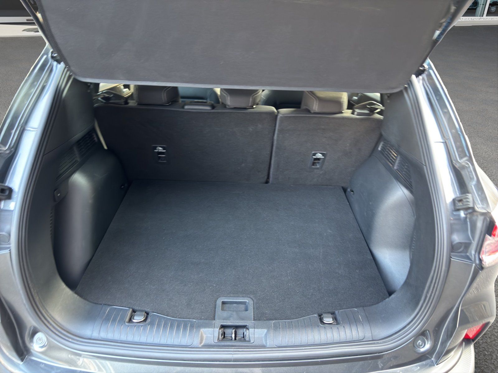 Fahrzeugabbildung Ford Kuga Plug-In Hybrid Titanium