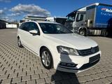 Volkswagen Passat Variant 2.0 TDI R-Line Variant AHK Navi - gebrauchte VW Passat Variant aus dem Jahr 2013