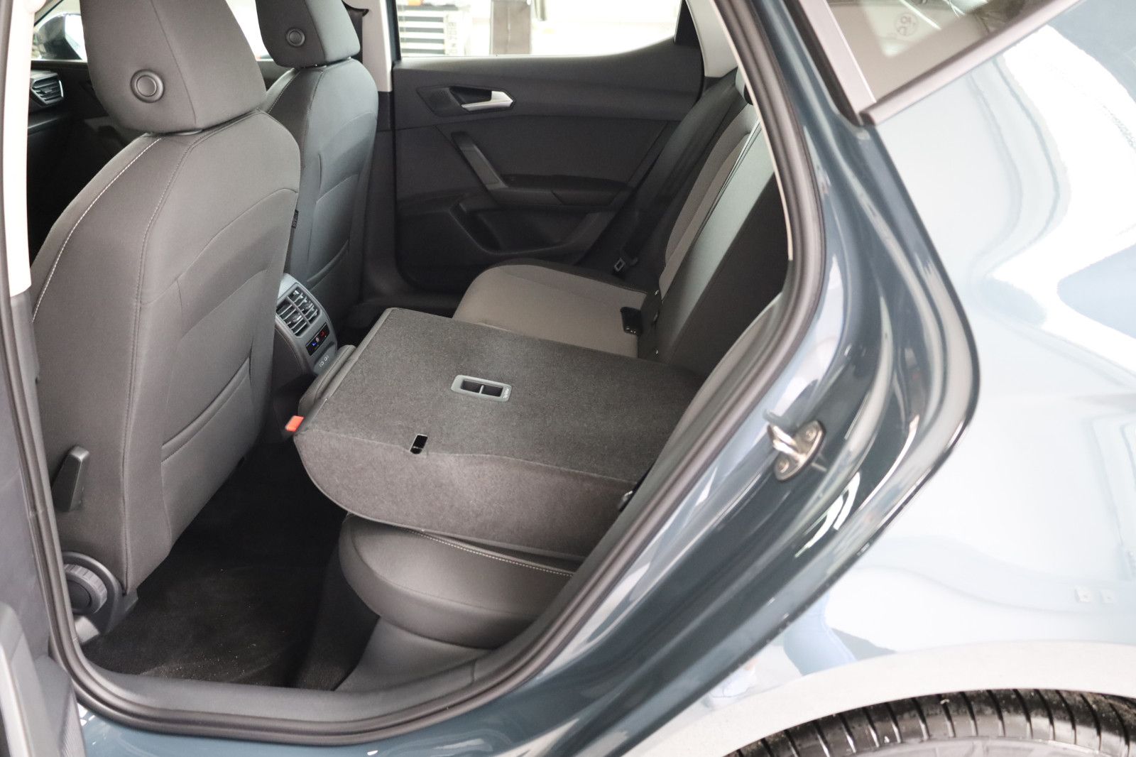 Fahrzeugabbildung SEAT Leon 1.5 TSI 85kW Style *Full-Link *Parklenk