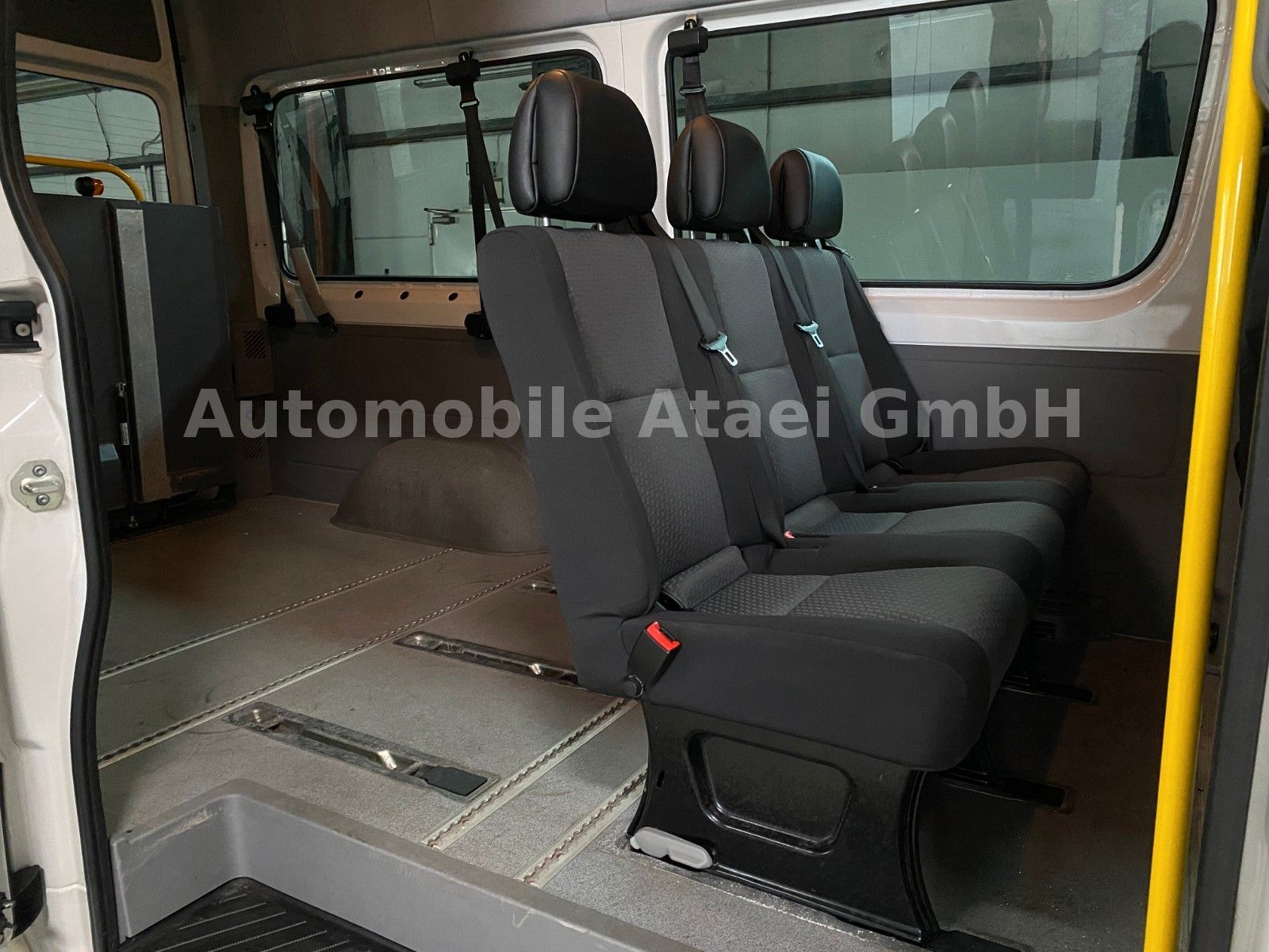 Fahrzeugabbildung Volkswagen Crafter Kombi 35 *Rollstuhl-Lift*STANDHZG (2666)