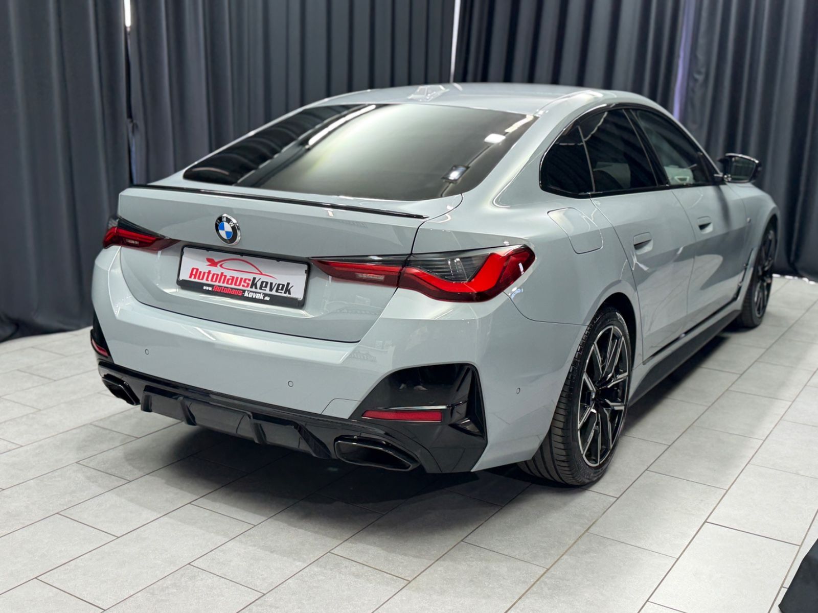 Fahrzeugabbildung BMW M440i Gran Coupe M-PAKET PRO|H&K|1.HAND