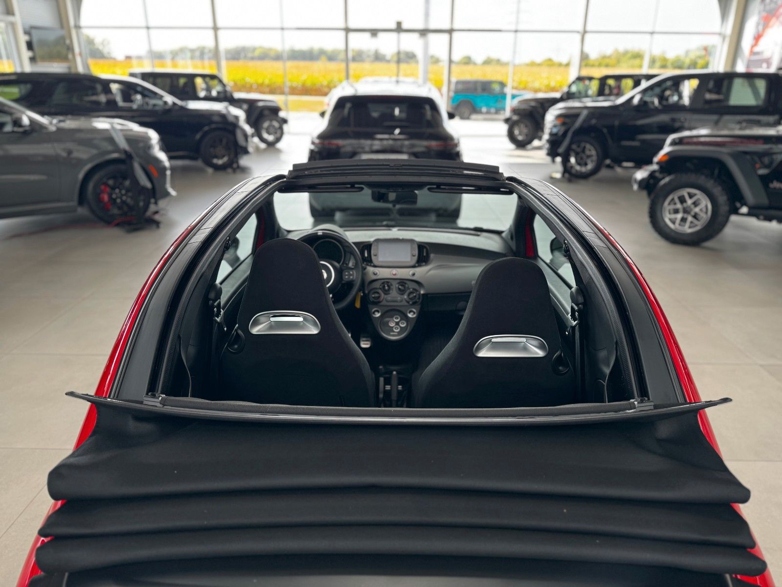 Fahrzeugabbildung Abarth 595 Cabrio Beats Bi-Xenon DAB+ Klima