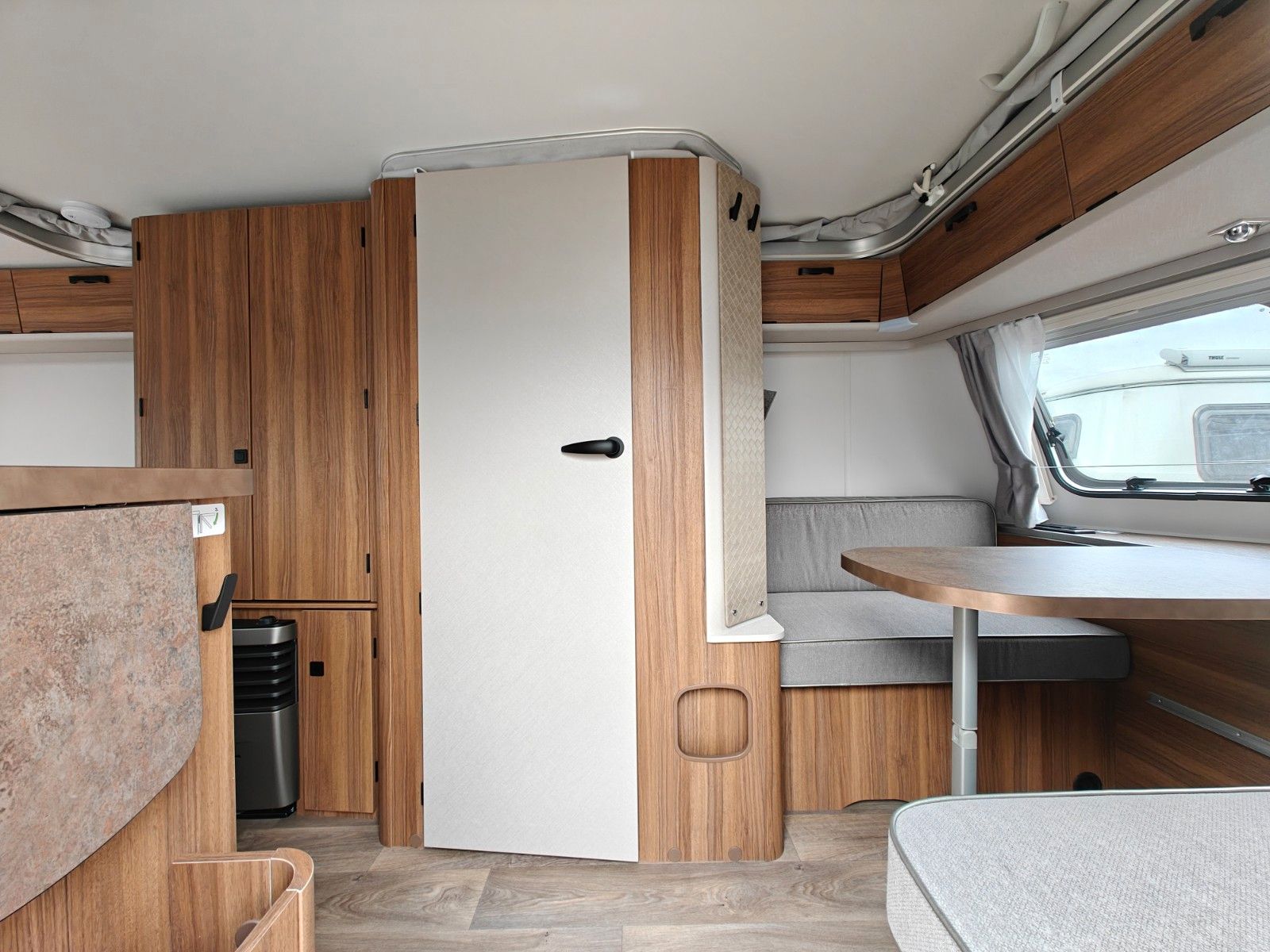 Fahrzeugabbildung HYMER / ERIBA / HYMERCAR Touring 530 Legend - JETZT 6.349€ SPAREN !!!