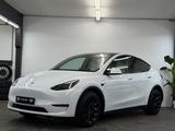 Tesla Model Y Long Range Dual AWD Maximal Reichweite - Tesla Gebrauchtwagen in Hamburg