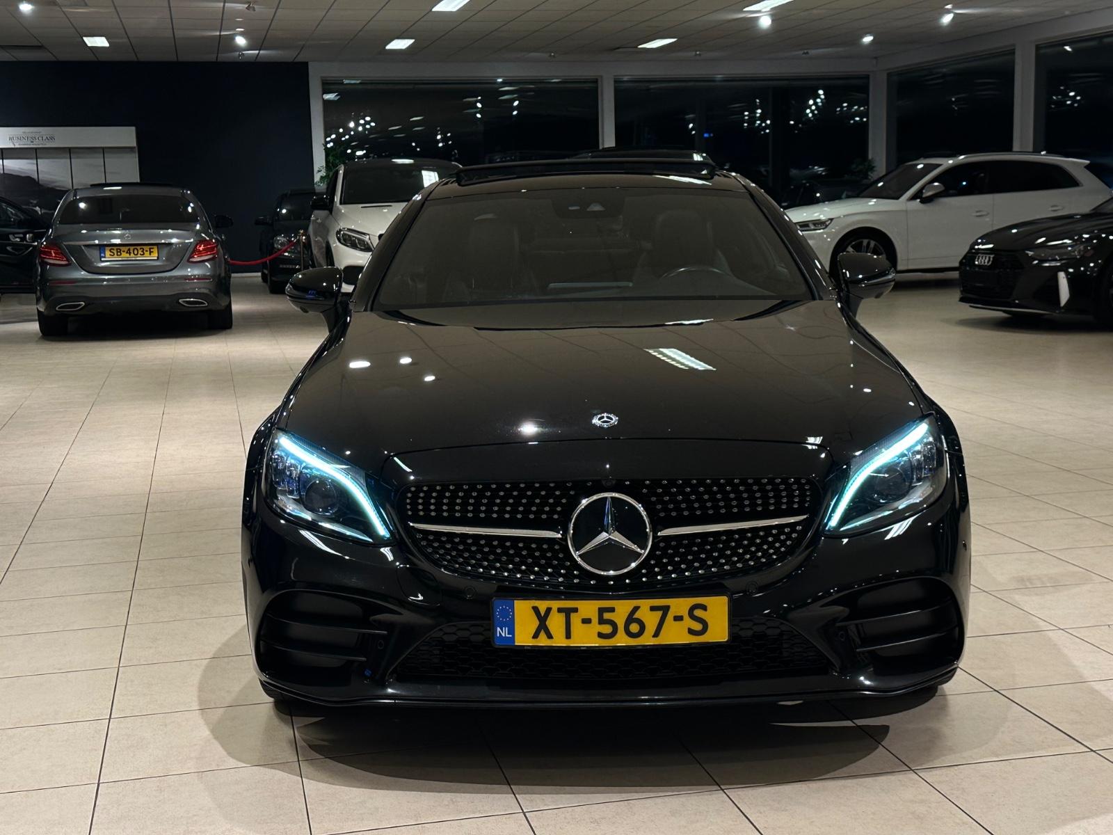 Mercedes-Benz C 180 COUPE/AMG-PAKKET/PANO/BURMESTER/KEYLES/VOL