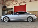 Audi S8 TFSI UVP 184.915 € Ceramic TV StHz Rear Seat  - silberne Audi S8