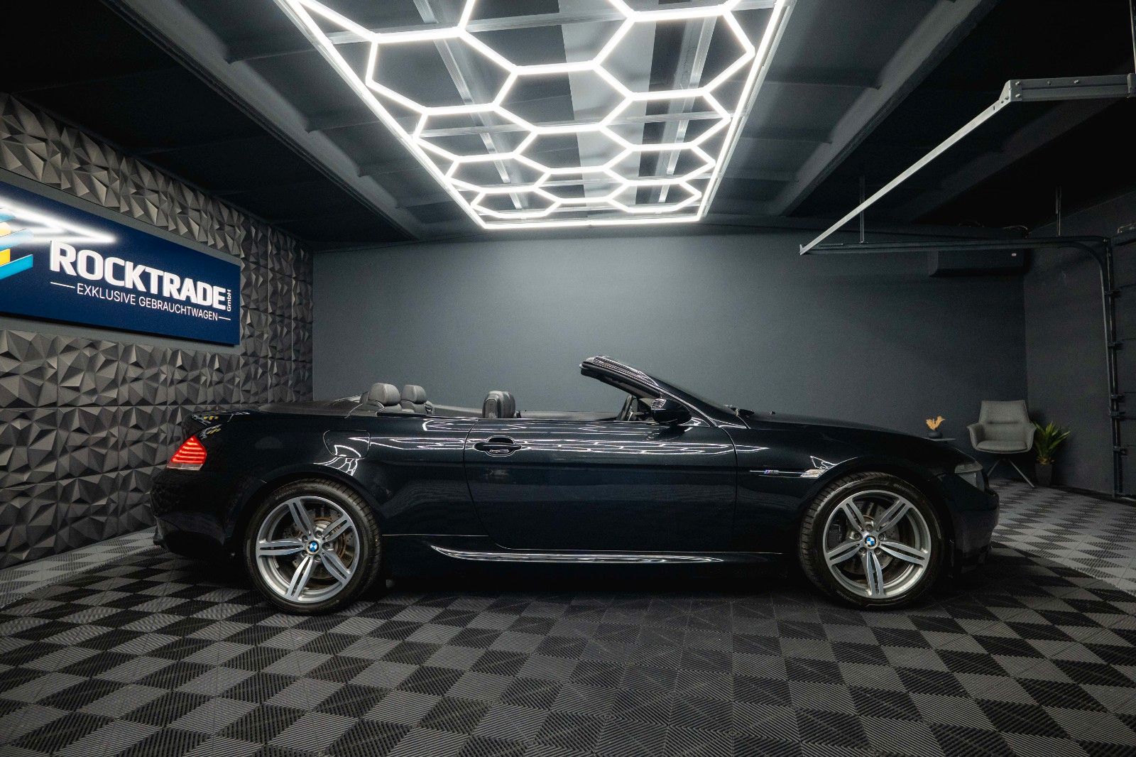 Fahrzeugabbildung BMW M6 Cabrio 5.0 V10 SMG Carbon *Head Up*Bi-Xenon*