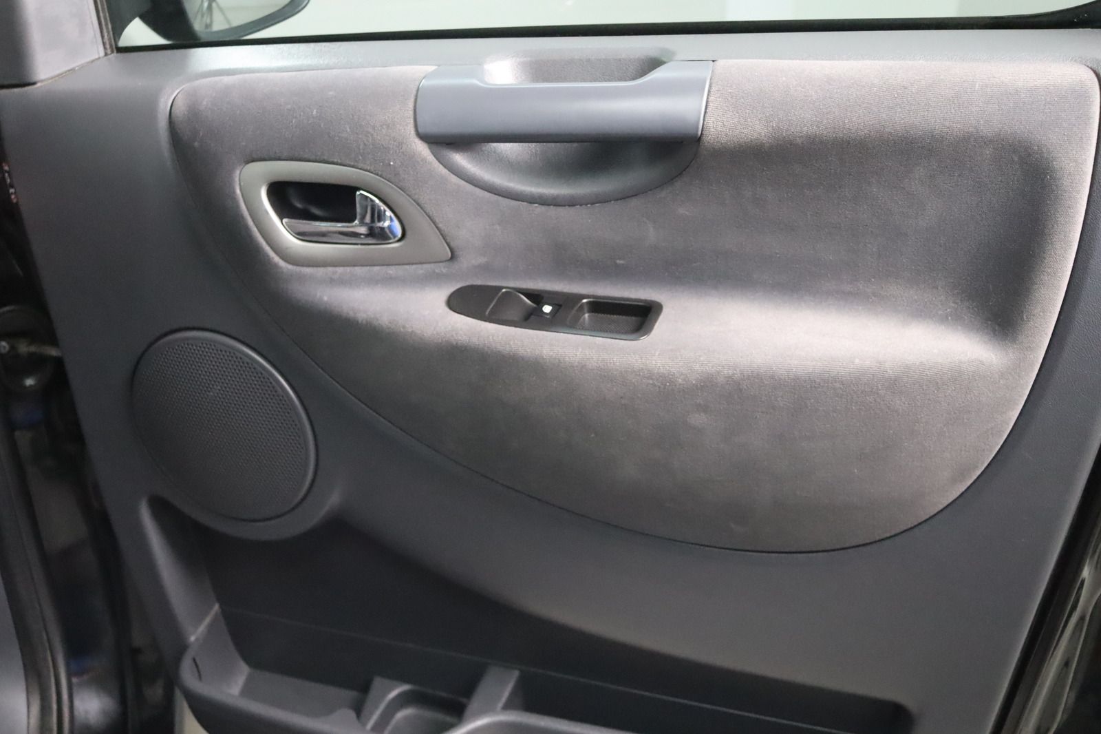 Fahrzeugabbildung Citroën Jumpy L2 2.0 HDI 125 FAP Exclusive 8-Sitzer