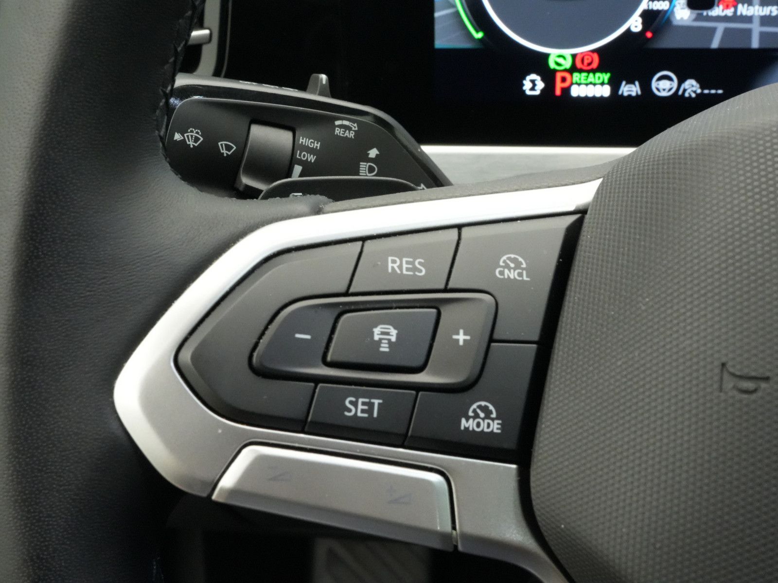 Volkswagen Passat eHybrid Elegance PANO MATRIX AHK ACC H K foto 11