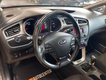 Kia Ceed Sportswagon FIFA World Cup Edition *AHK*LKH