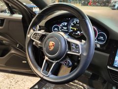 Fahrzeugabbildung Porsche Cayenne Coupe E-Hybrid *SPORT-CHRONO* (MATRIX/PA